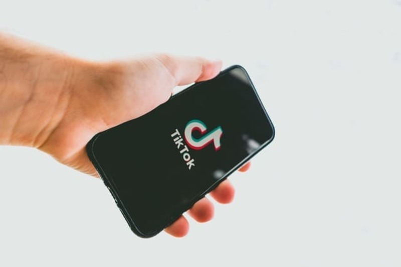 TikTokで写真保存する方法まとめ|ロゴなし・ユーザー名なしで保存する方法も解説
